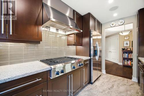 513 - 2855 Bloor Street W, Toronto, ON - Indoor Photo Showing Kitchen With Upgraded Kitchen