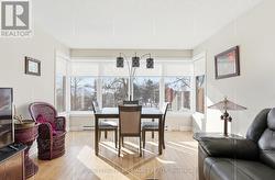 Solarium windows facing West - 