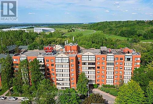 Another world in the summer! - 412 - 225 Alvin Road N, Ottawa, ON - Outdoor