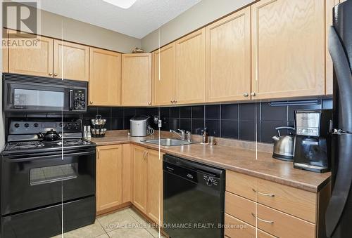 412 - 225 Alvin Road N, Ottawa, ON - Indoor Photo Showing Kitchen