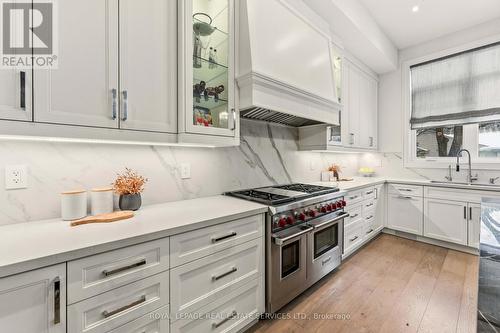 112 Mildenhall Road, Toronto, ON - Indoor Photo Showing Kitchen With Upgraded Kitchen