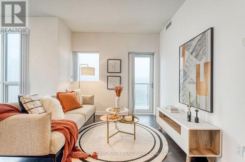 3112 - 5168 Yonge Street, Toronto, ON - Indoor Photo Showing Living Room