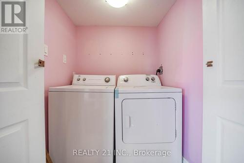 54 Tysonville Circle, Brampton, ON - Indoor Photo Showing Laundry Room
