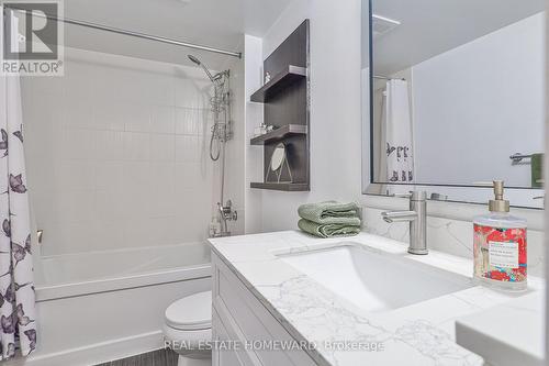 2806 - 2015 Sheppard Avenue E, Toronto, ON - Indoor Photo Showing Bathroom