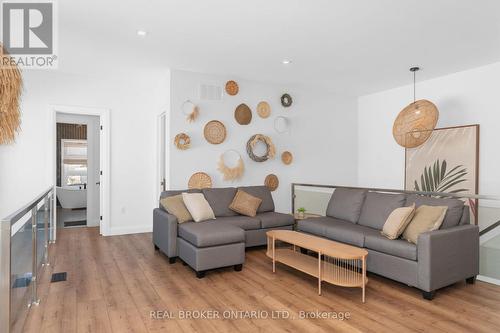 8, 20, 30, 31, 34 Hemlock Avenue, Tay, ON - Indoor Photo Showing Living Room