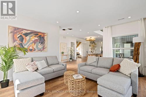 8, 20, 30, 31, 34 Hemlock Avenue, Tay, ON - Indoor Photo Showing Living Room
