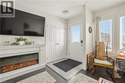 15 Irving Drive, Norwich, ON - Indoor With Fireplace