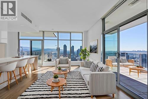 4402 1888 GILMORE AVENUE  Burnaby, BC V5C 0L2