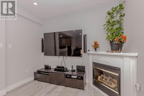 128 Karalee Crescent, Cambridge, ON - Indoor With Fireplace