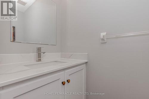 128 Karalee Crescent, Cambridge, ON -  Photo Showing Bathroom