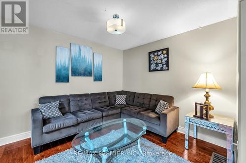 164 Dewell Crescent, Clarington, ON - Indoor Photo Showing Living Room