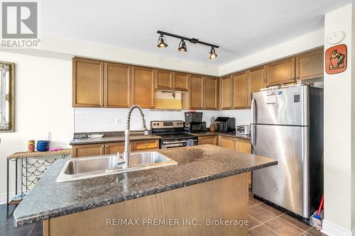 164 Dewell Crescent, Clarington, ON - Indoor Photo Showing Kitchen With Stainless Steel Kitchen With Double Sink