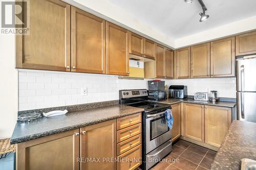 164 Dewell Crescent, Clarington, ON - Indoor Photo Showing Kitchen