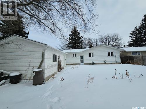 402 Mckercher Drive, Saskatoon, SK - Outdoor