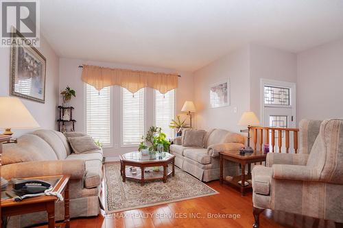 195 Van Scott Drive, Brampton, ON - Indoor Photo Showing Living Room