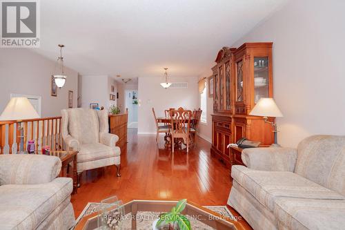 195 Van Scott Drive, Brampton, ON - Indoor Photo Showing Living Room