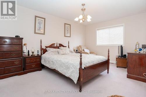 195 Van Scott Drive, Brampton, ON - Indoor Photo Showing Bedroom