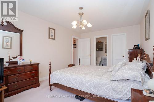 195 Van Scott Drive, Brampton, ON - Indoor Photo Showing Bedroom