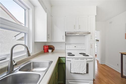 779 Goulding Street, Winnipeg, MB - Indoor Photo Showing Kitchen With Double Sink