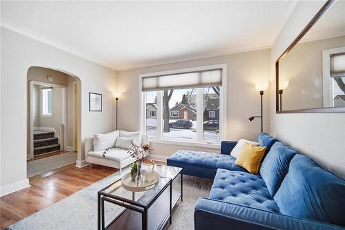779 Goulding Street, Winnipeg, MB - Indoor Photo Showing Living Room