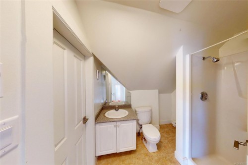 2943 Cedar Hill Rd, Victoria, BC 