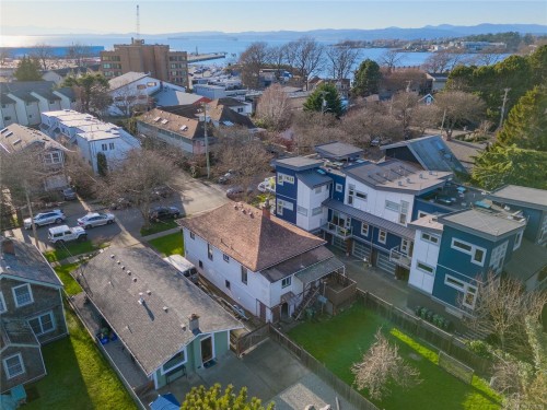 126 Ladysmith St, Victoria, BC 
