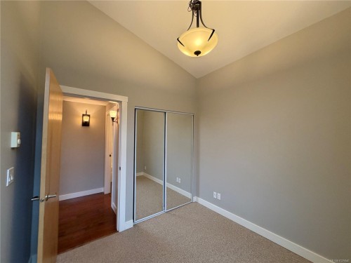 201-1629 Townsite Rd, Nanaimo, BC - Indoor Photo Showing Other Room