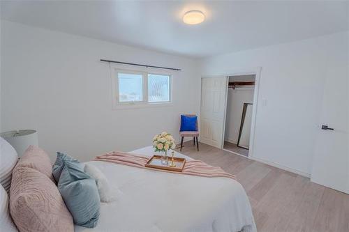 90 Hudson St, Headingley, MB 