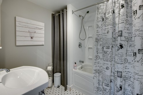 Bathroom - 507  - Z Ch. Des Habitations-Des-Monts, Saint-Sauveur, QC - Indoor Photo Showing Bathroom