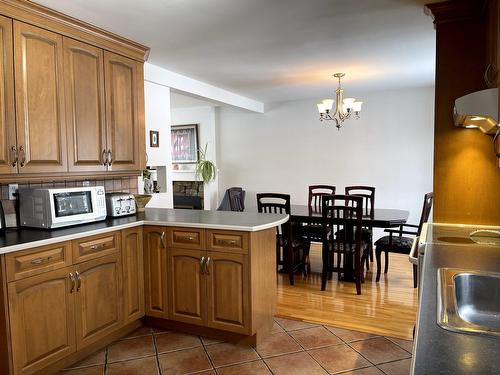Cuisine - 182 Av. Duke-Of-Kent, Pointe-Claire, QC - Indoor Photo Showing Kitchen