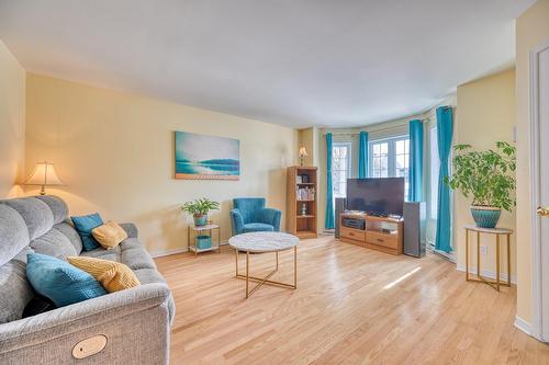 Salon - 1428 Rue Jean-Paul-Riopelle, Blainville, QC - Indoor Photo Showing Living Room