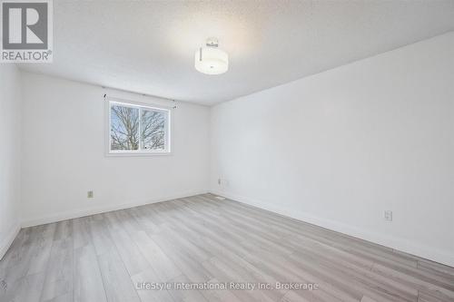 5 Troy Crescent, Guelph (Grange Road), ON - Indoor Photo Showing Other Room