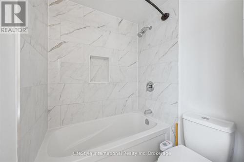 5 Troy Crescent, Guelph (Grange Road), ON - Indoor Photo Showing Bathroom