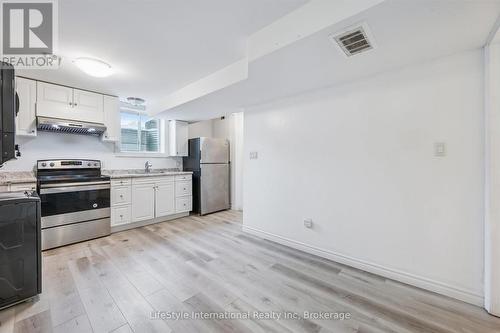 5 Troy Crescent, Guelph (Grange Road), ON - Indoor Photo Showing Kitchen
