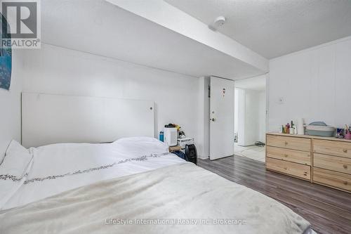 15 Fairview Boulevard, Guelph (Dovercliffe Park/Old University), ON - Indoor Photo Showing Bedroom