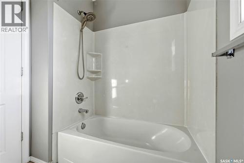 1027 Birchwood Place, Regina, SK - Indoor Photo Showing Bathroom