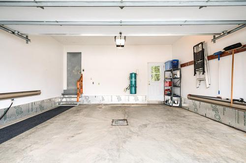 Garage - 1845 Rue Rigaud, Brossard, QC - Indoor Photo Showing Garage