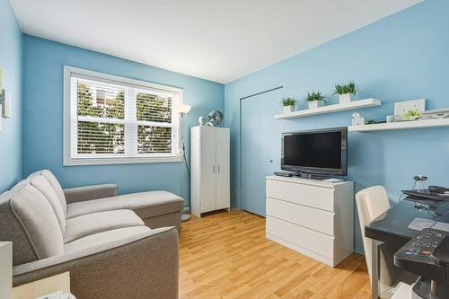 Bureau - 1 Rue Lafrance E., Saint-Basile-Le-Grand, QC - Indoor