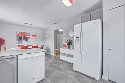 Cuisine - 1 Rue Lafrance E., Saint-Basile-Le-Grand, QC - Indoor