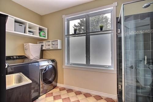 Salle de bains - 1800 Route 337, Sainte-Julienne, QC - Indoor Photo Showing Laundry Room
