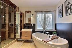 Ensuite bathroom - 
