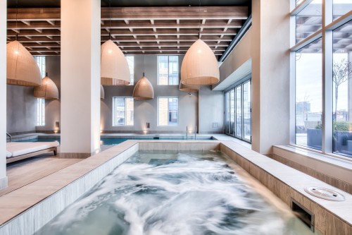 Spa - 511-1288 Rue St-Antoine O., Montréal (Ville-Marie), QC - Indoor Photo Showing Other Room