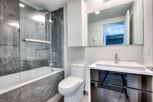 Salle de bains - 511-1288 Rue St-Antoine O., Montréal (Ville-Marie), QC - Indoor Photo Showing Bathroom