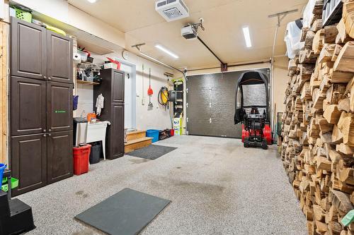 Garage - 9230 Av. Du Patrimoine-Mondial, Québec (Les Rivières), QC - Indoor Photo Showing Garage