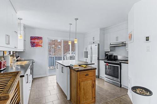 Cuisine - 1137  - 1141 Rue Notre-Dame, Chambly, QC - Indoor Photo Showing Kitchen With Double Sink
