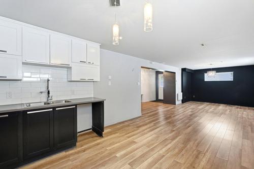 Vue d'ensemble - 4464 Rue D'Angora, Terrebonne (Terrebonne), QC - Indoor Photo Showing Kitchen With Double Sink