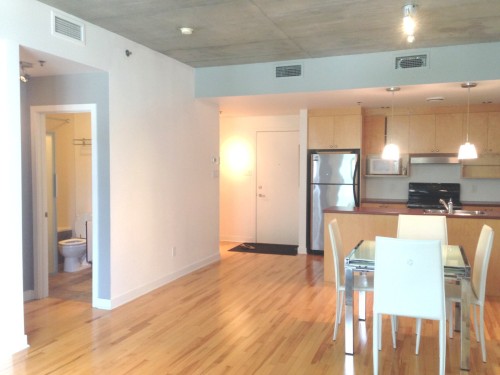 Overall view - 308-777 Rue Gosford, Montréal (Ville-Marie), QC - Indoor Photo Showing Kitchen With Double Sink
