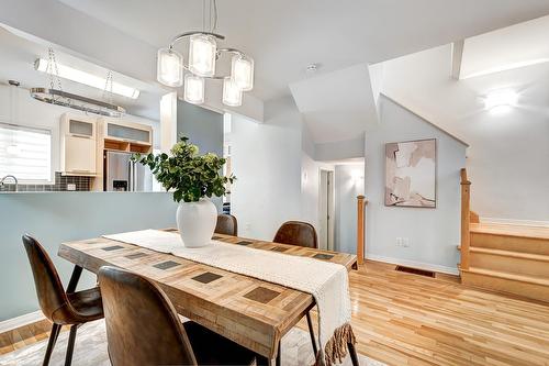 Salle à manger - 2686 Av. Ernest-Hemingway, Montréal (Saint-Laurent), QC 