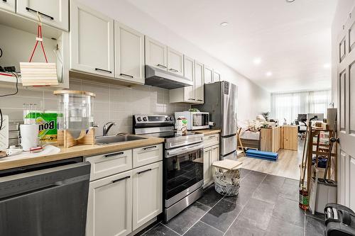 Cuisine - 4693  - 4697 Rue De La Roche, Montréal (Le Plateau-Mont-Royal), QC - Indoor Photo Showing Kitchen