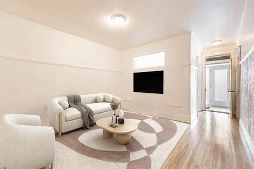 Salon - 4693  - 4697 Rue De La Roche, Montréal (Le Plateau-Mont-Royal), QC - Indoor
